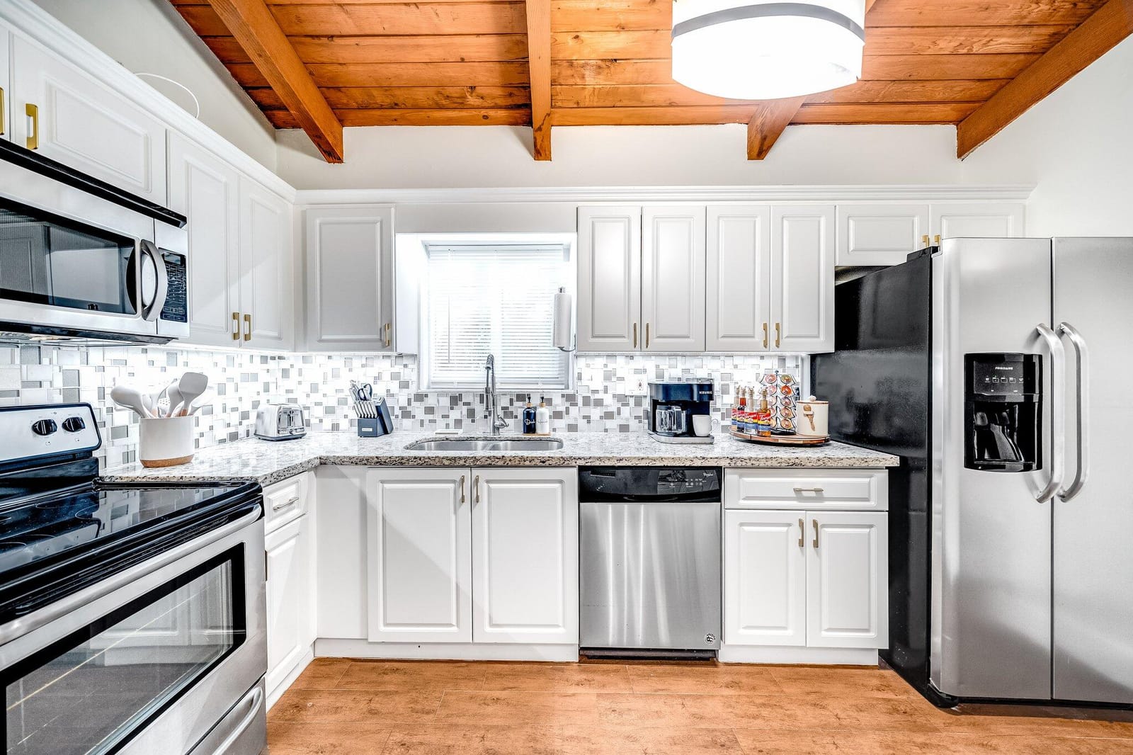 2470 Douglas Avenue, Delray Beach, FL 33444 photo 4