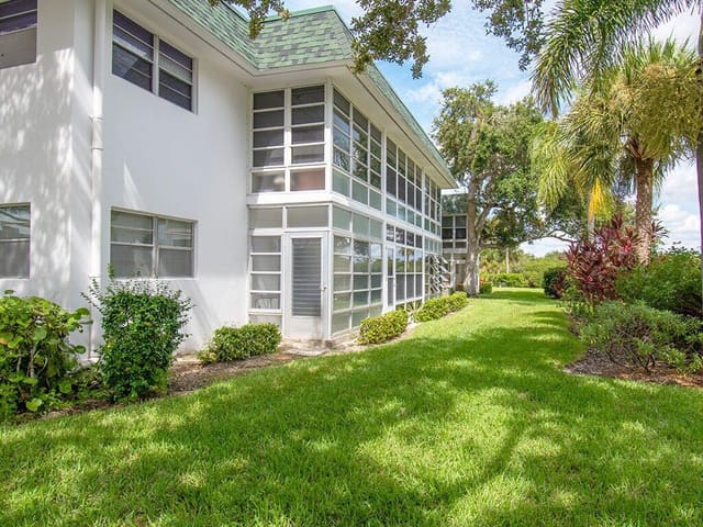 2800 Indian River Boulevard 1, sold in Vista Harbor Condo Bldgs M-T, Vero Beach, FL