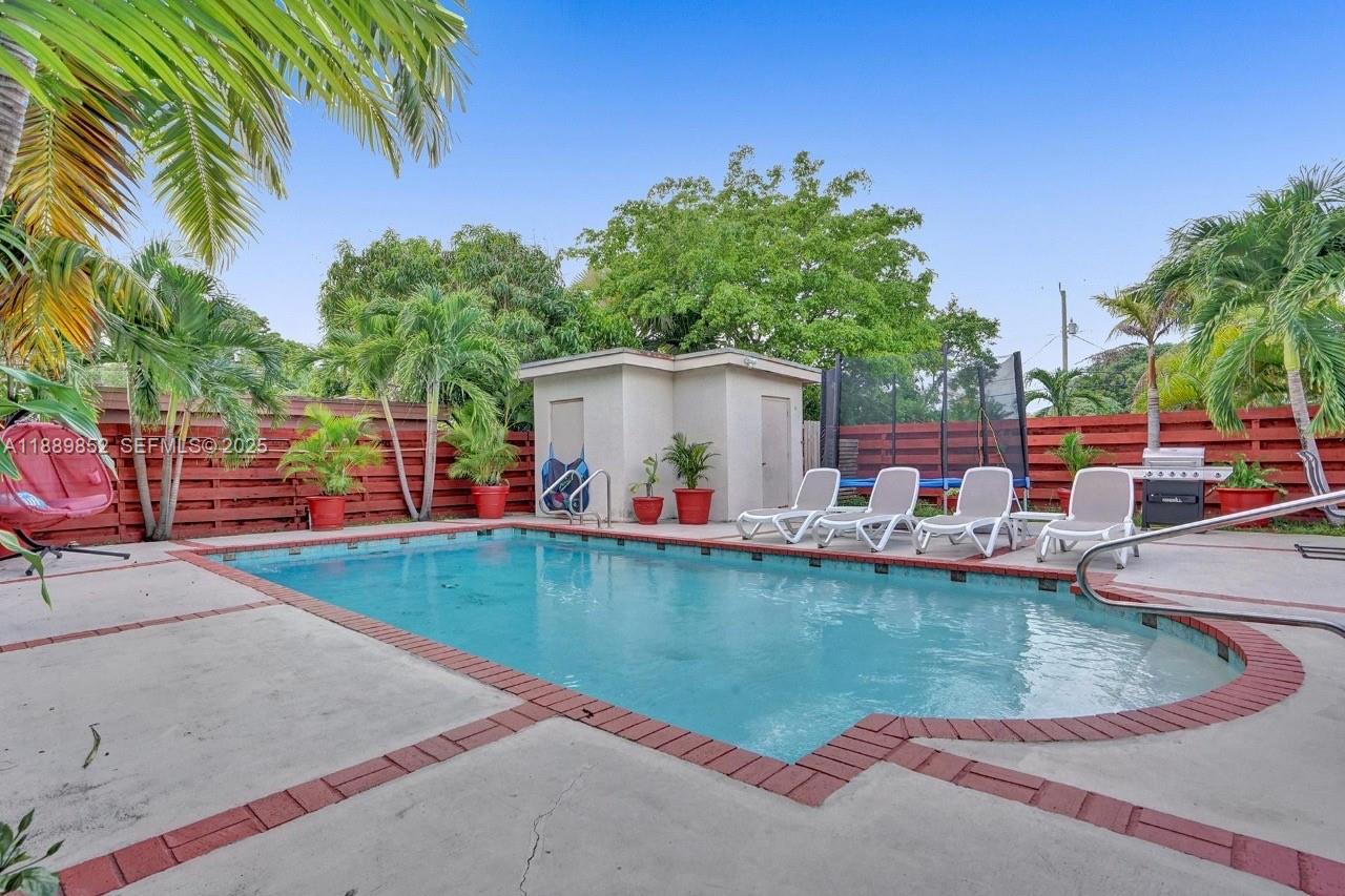 208 SW 2nd Avenue, Hallandale Beach, FL 33009, Hallandale Beach