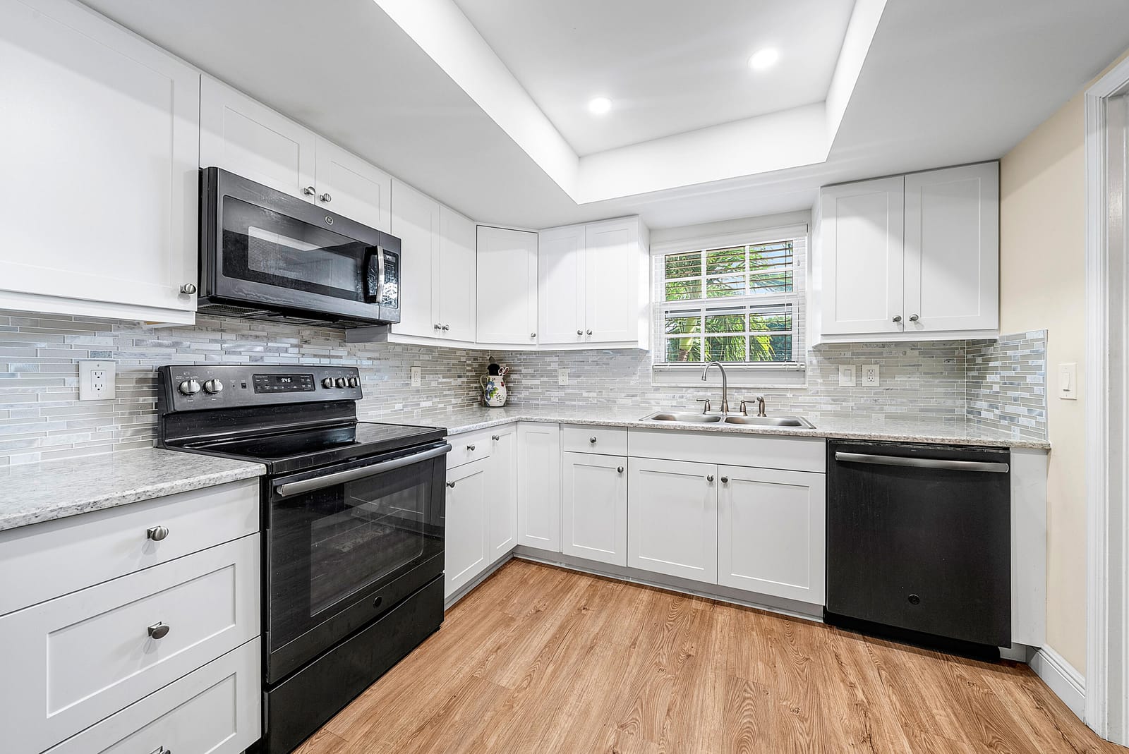 145 Atlantis Boulevard 203, Atlantis, FL 33462 photo 6
