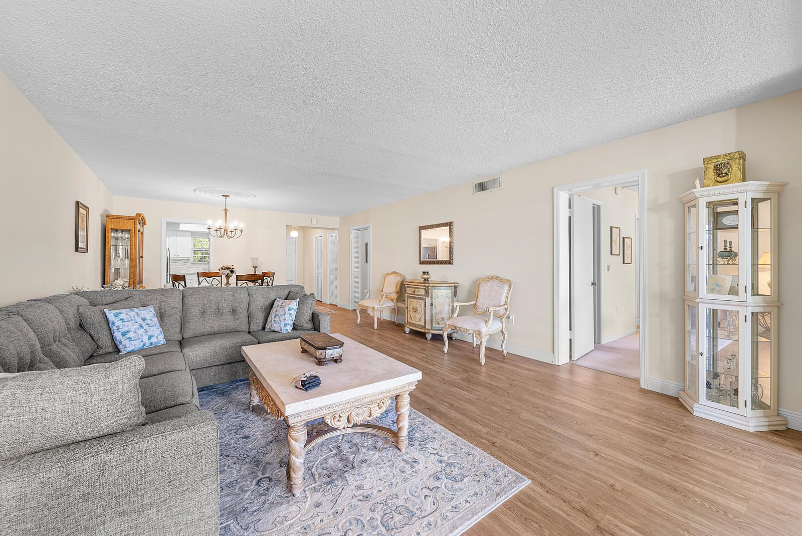 145 Atlantis Boulevard 203, Atlantis, FL 33462 photo 10