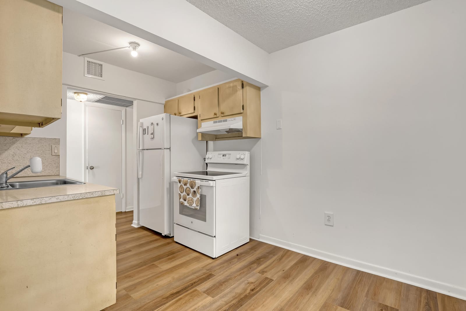 5190 E Sabal Palm Boulevard 216, Tamarac, FL 33319 photo 7
