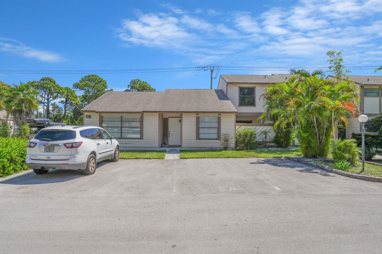118 Sherwood Circle 8a, Jupiter, FL 33458 photo 3