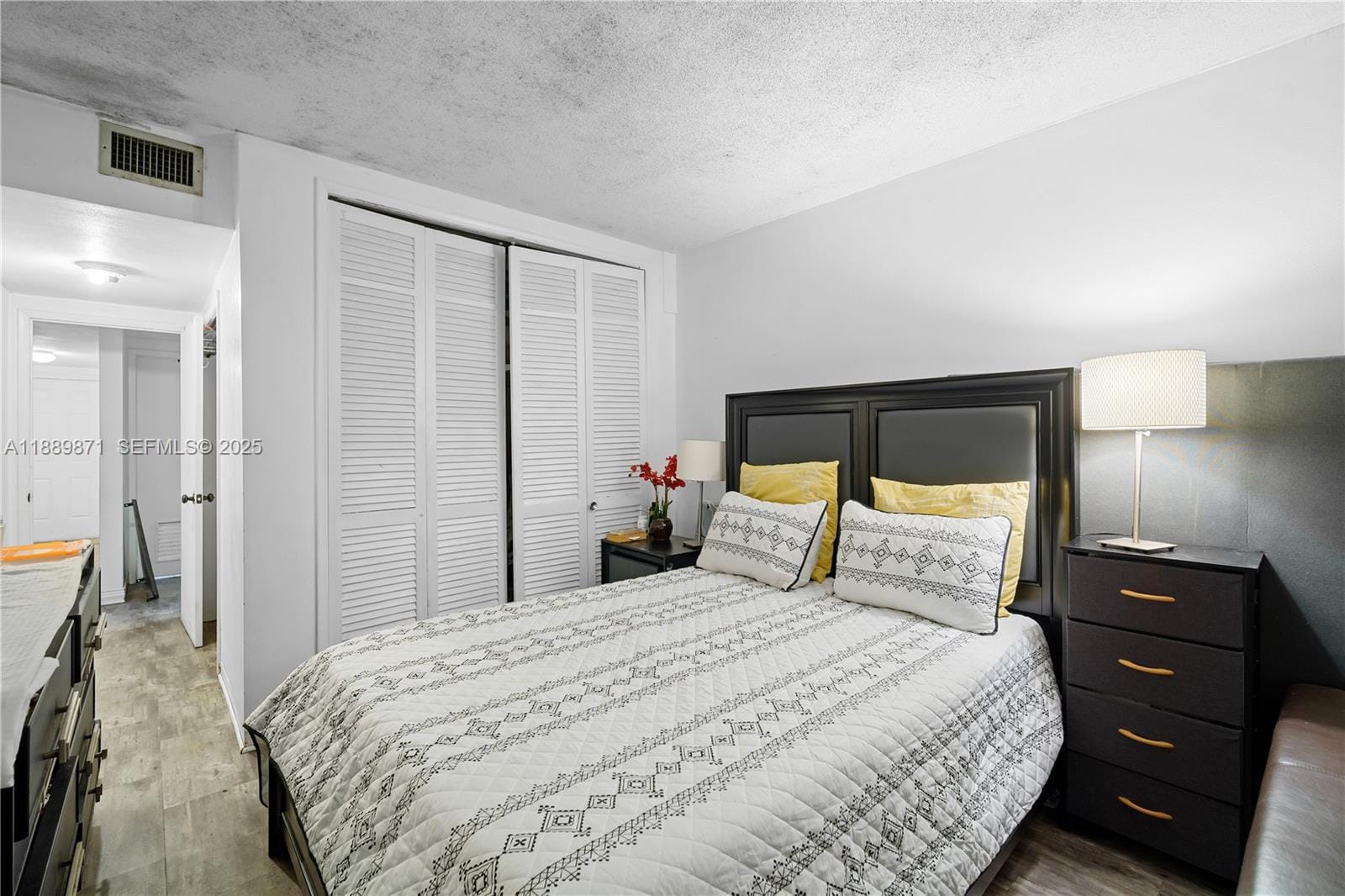 1450 NE 170th Street 202, North Miami Beach, FL 33162 photo 9