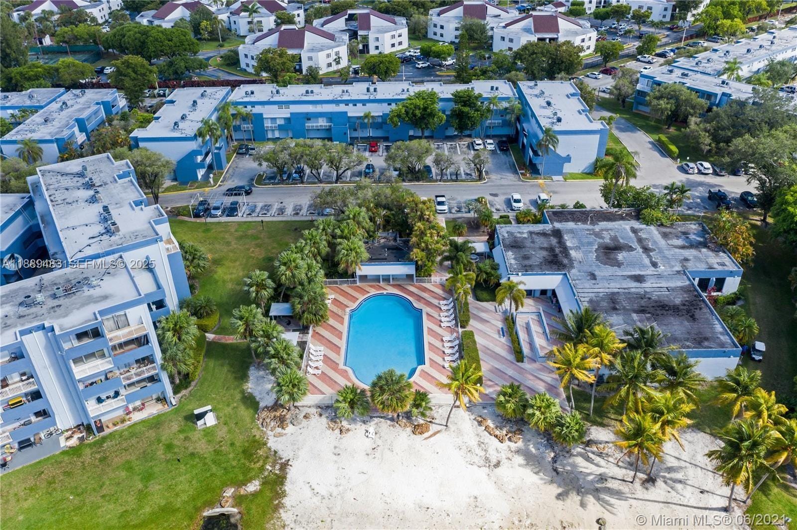 9367 Fontainebleau Boulevard G234, Miami, FL 33172