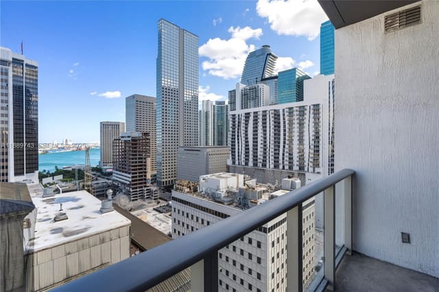 151 SE 1st Street 2002, Miami, FL 33131