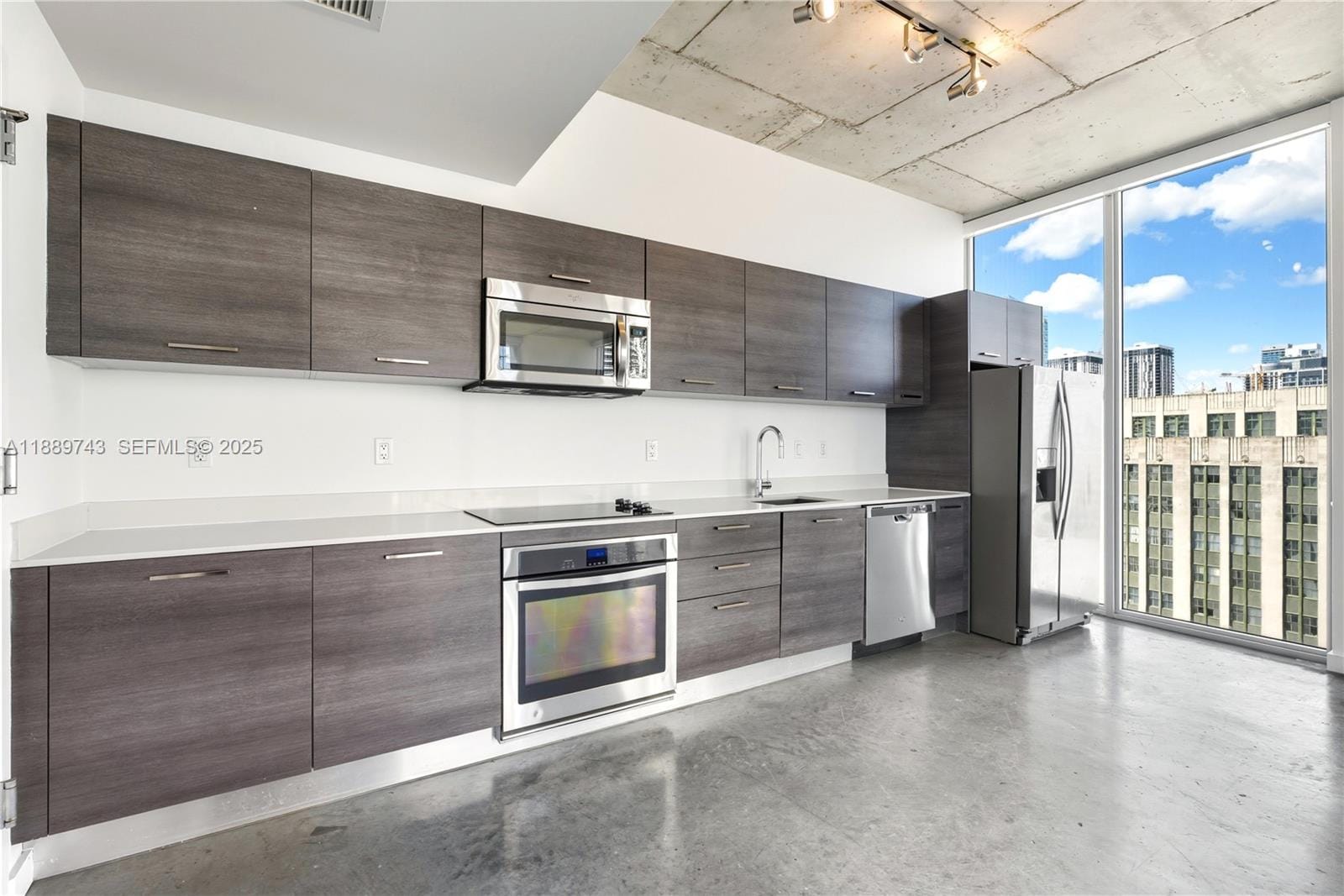 151 SE 1st Street 2002, Miami, FL 33131 photo 4