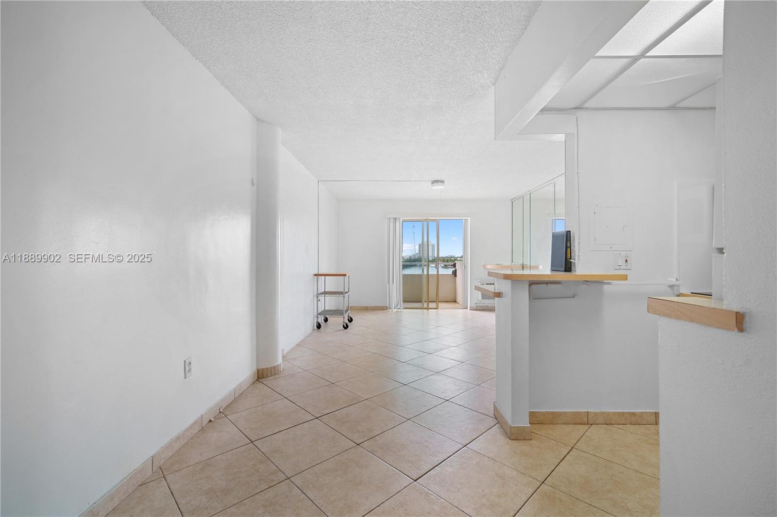 7904 W Dr 405 405, North Bay Village, FL 33141, North Bay Village