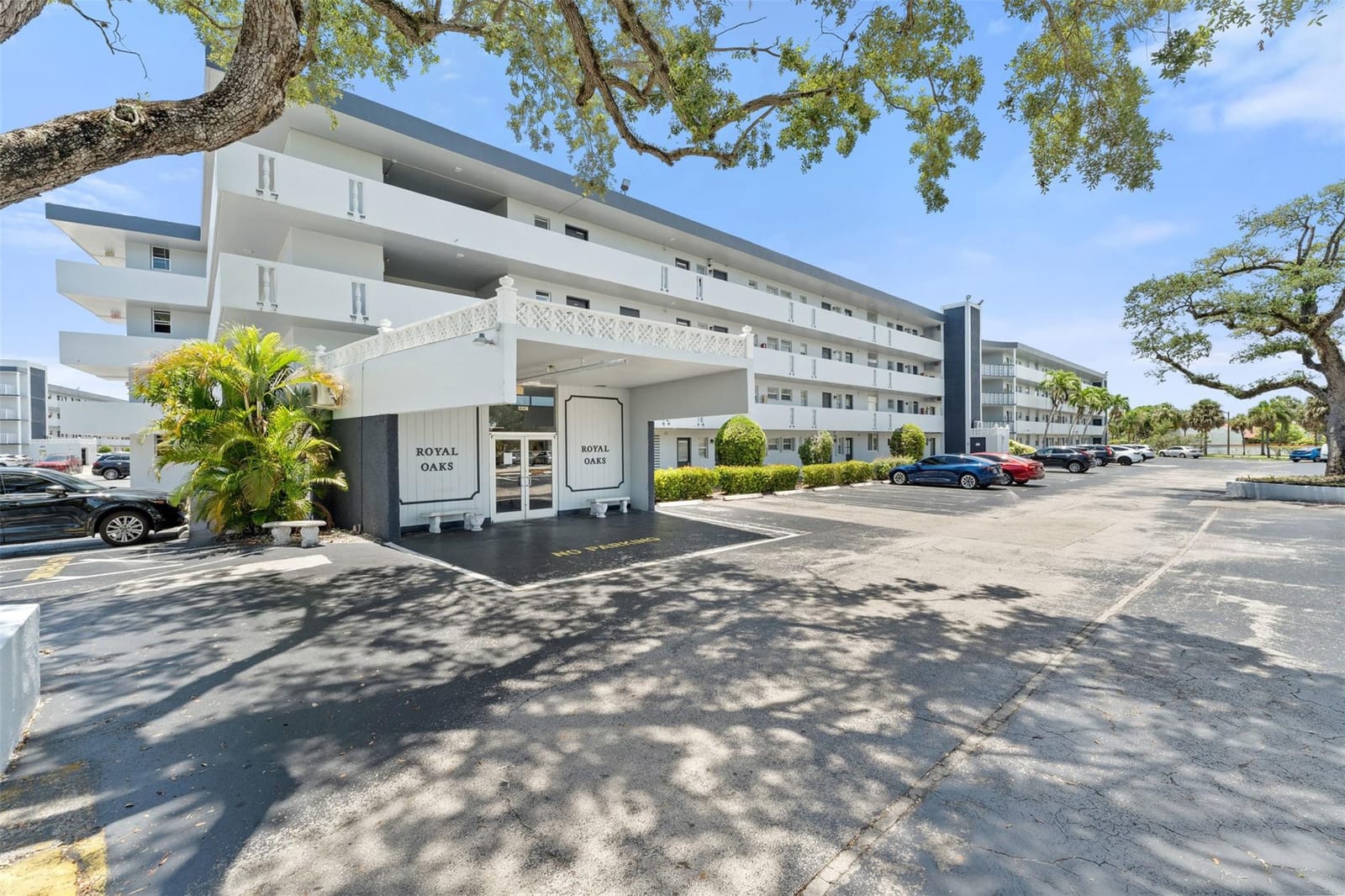 441 NE 195th Street 302, Miami, FL 33179 photo 24