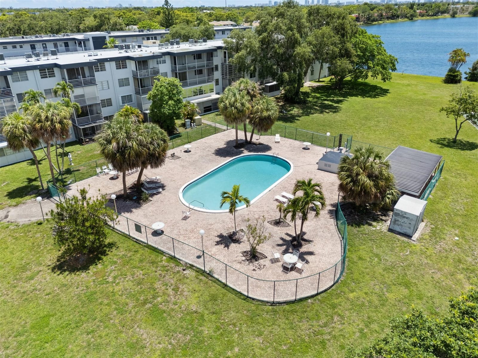 441 NE 195th Street 302, Miami, FL 33179 photo 26