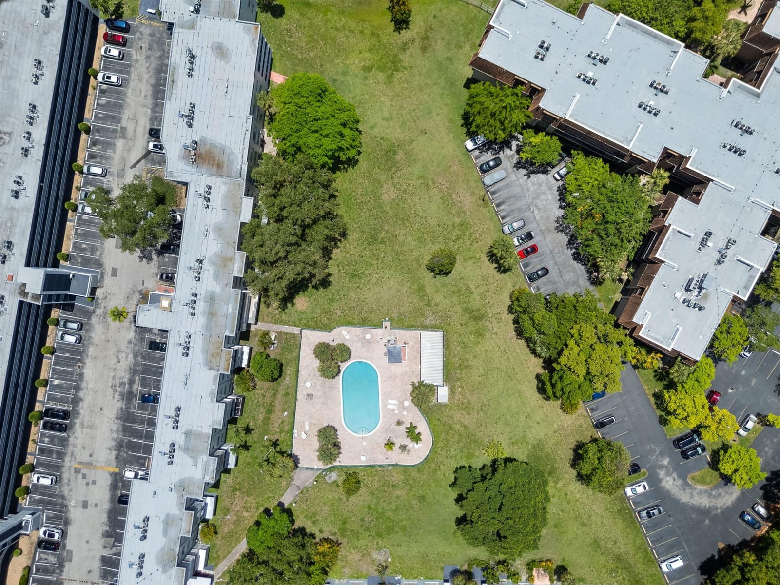 441 NE 195th Street 302, Miami, FL 33179 photo 27
