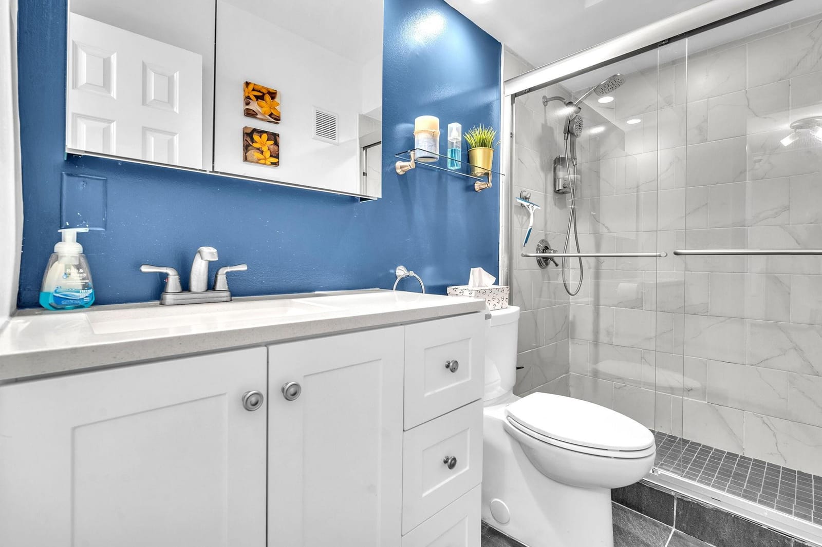 440 Paradise Isle Boulevard 102, Hallandale Beach, FL 33009 photo 13