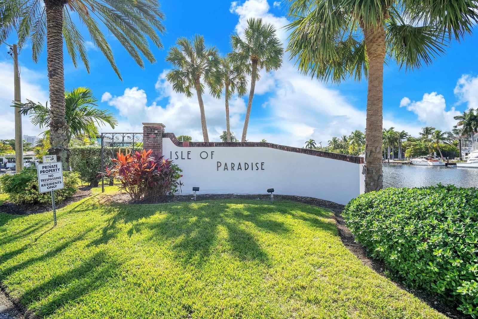 440 Paradise Isle Boulevard 102, Hallandale Beach, FL 33009 photo 21
