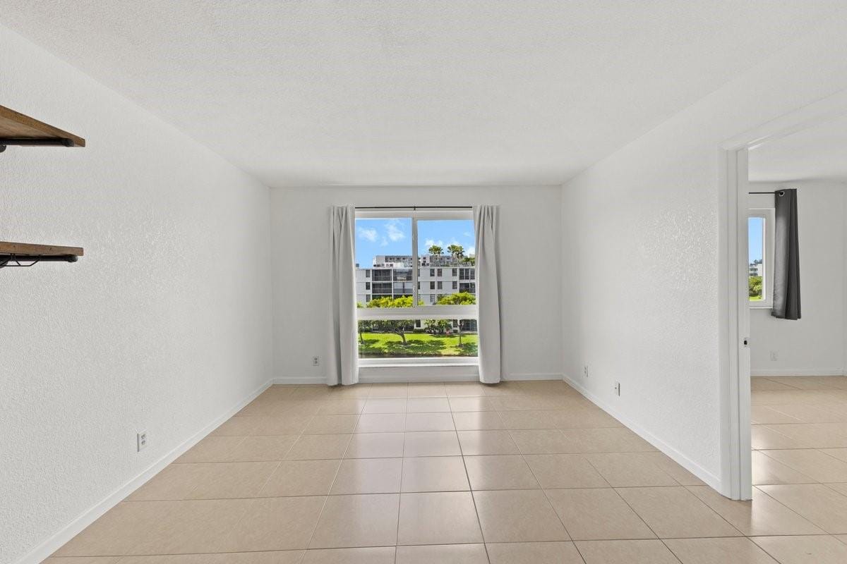 2106 S Cypress Bend Drive 506 — photo 11