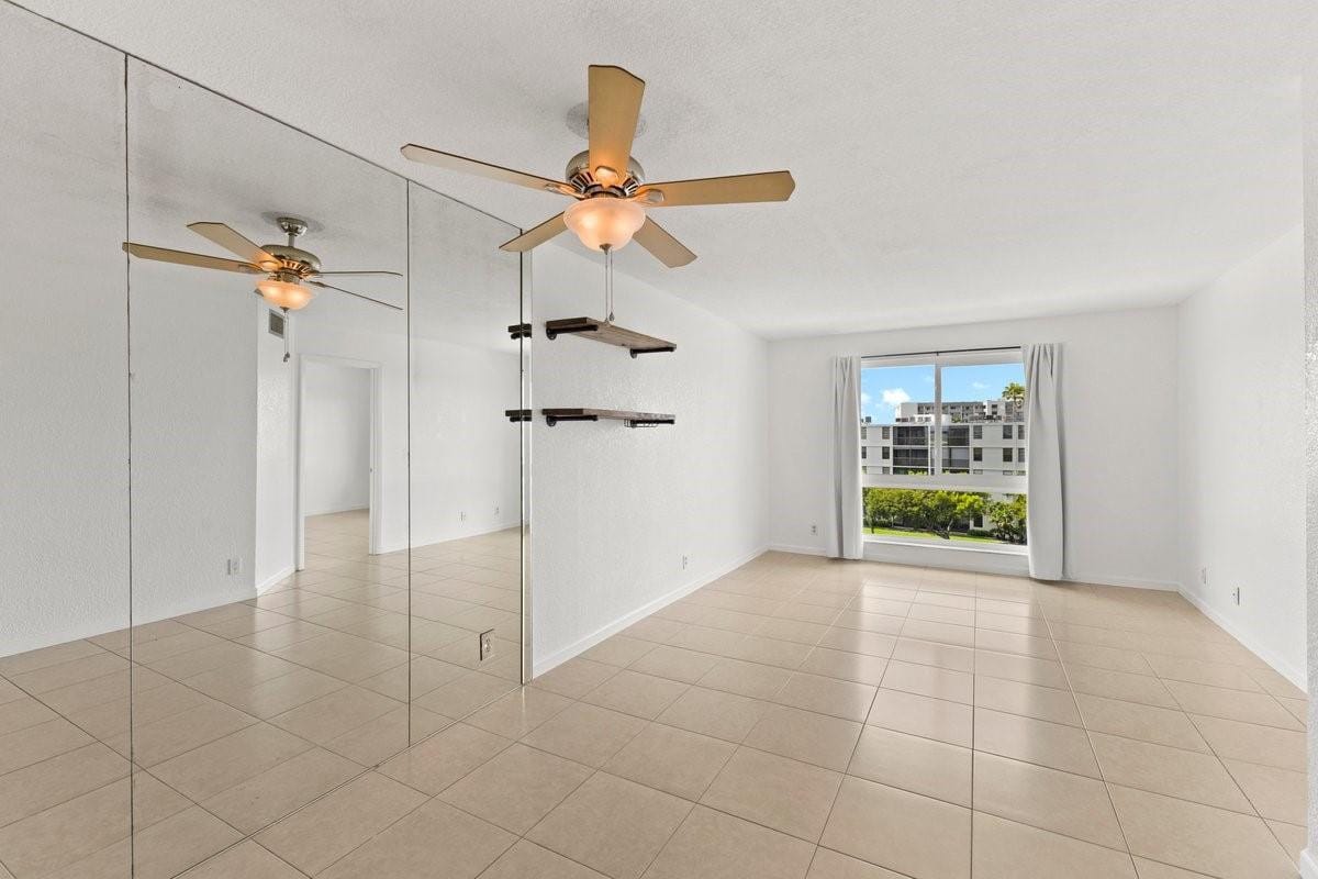 2106 S Cypress Bend Drive 506 — photo 12