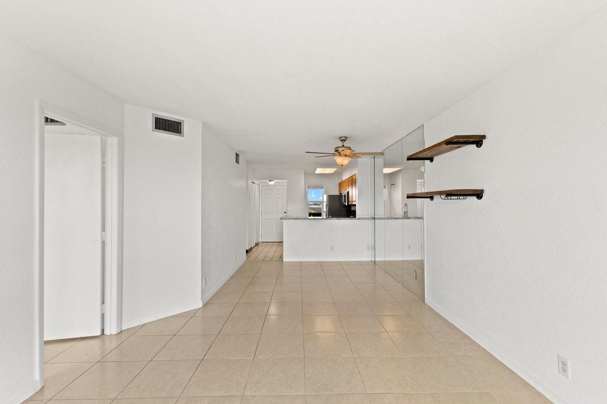 2106 S Cypress Bend Drive 506 — photo 10