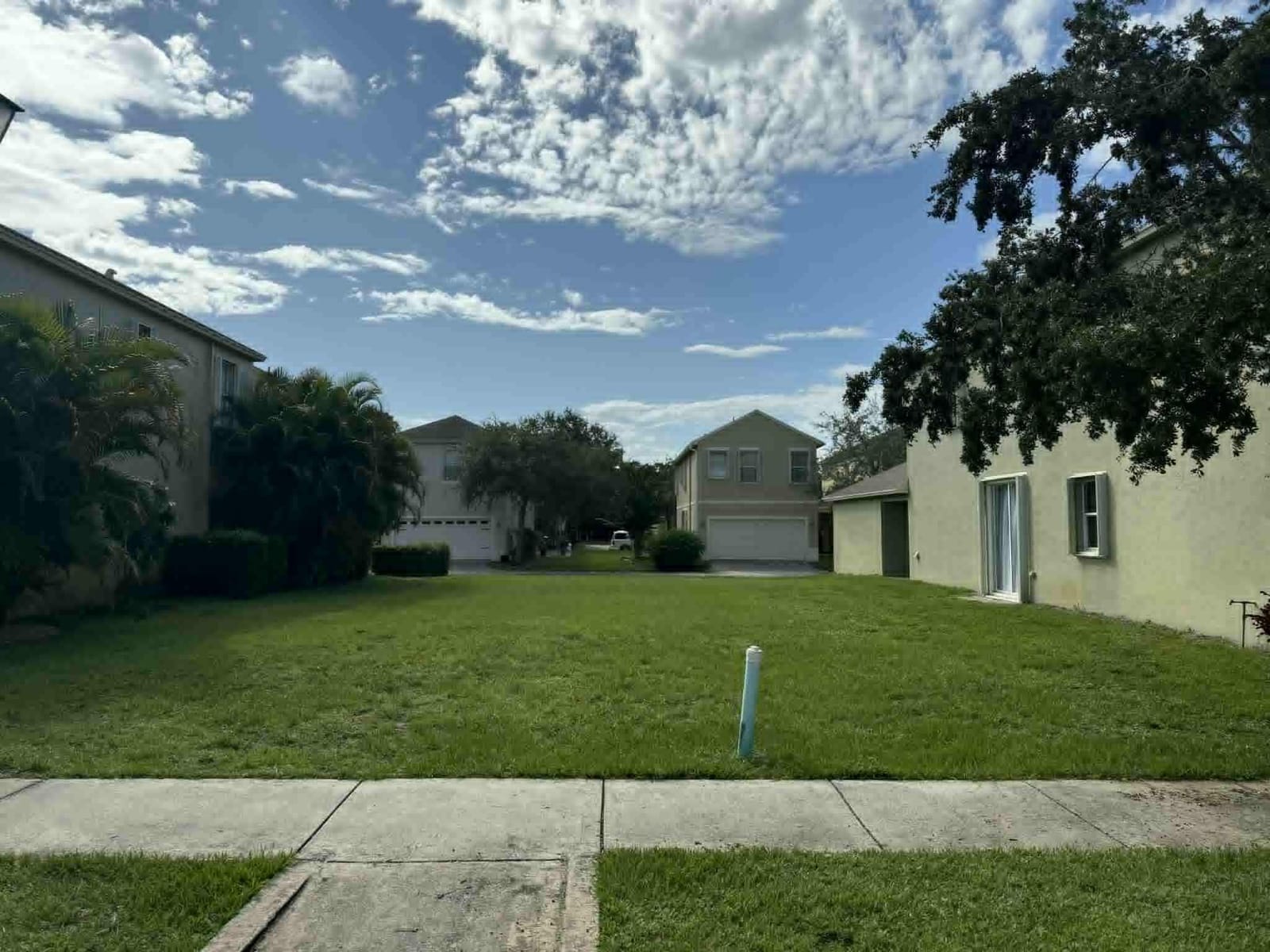 2527 SE Ruskin Drive — photo 2