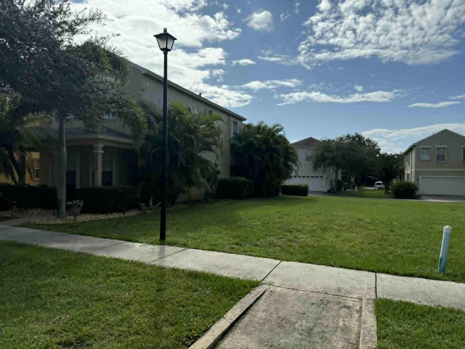 2527 SE Ruskin Drive — photo 3