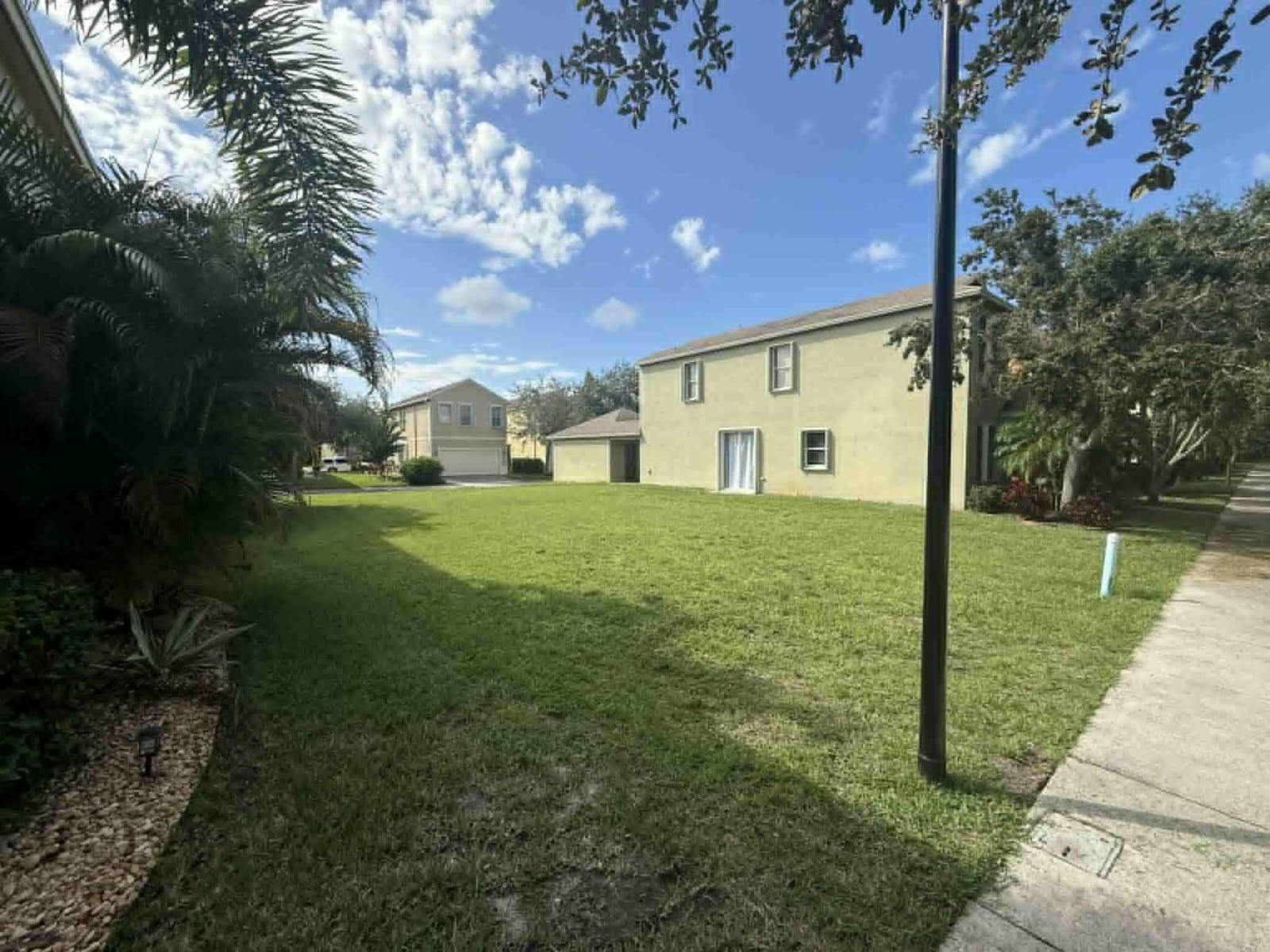 2527 SE Ruskin Drive — photo 9