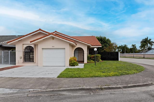 14207 SW 51st Street, Miami, FL 33175