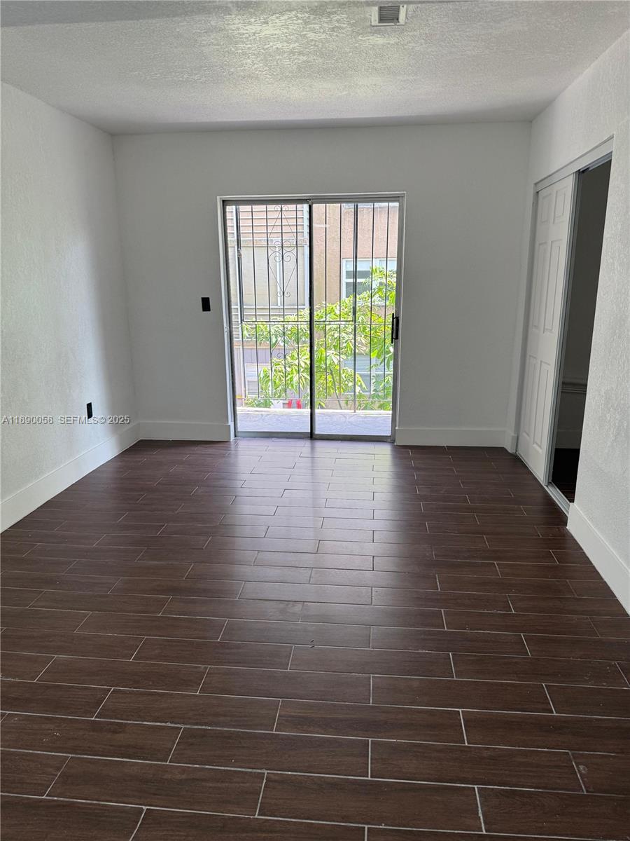 6625 W 4th Avenue 204, Hialeah, FL 33012, Hialeah