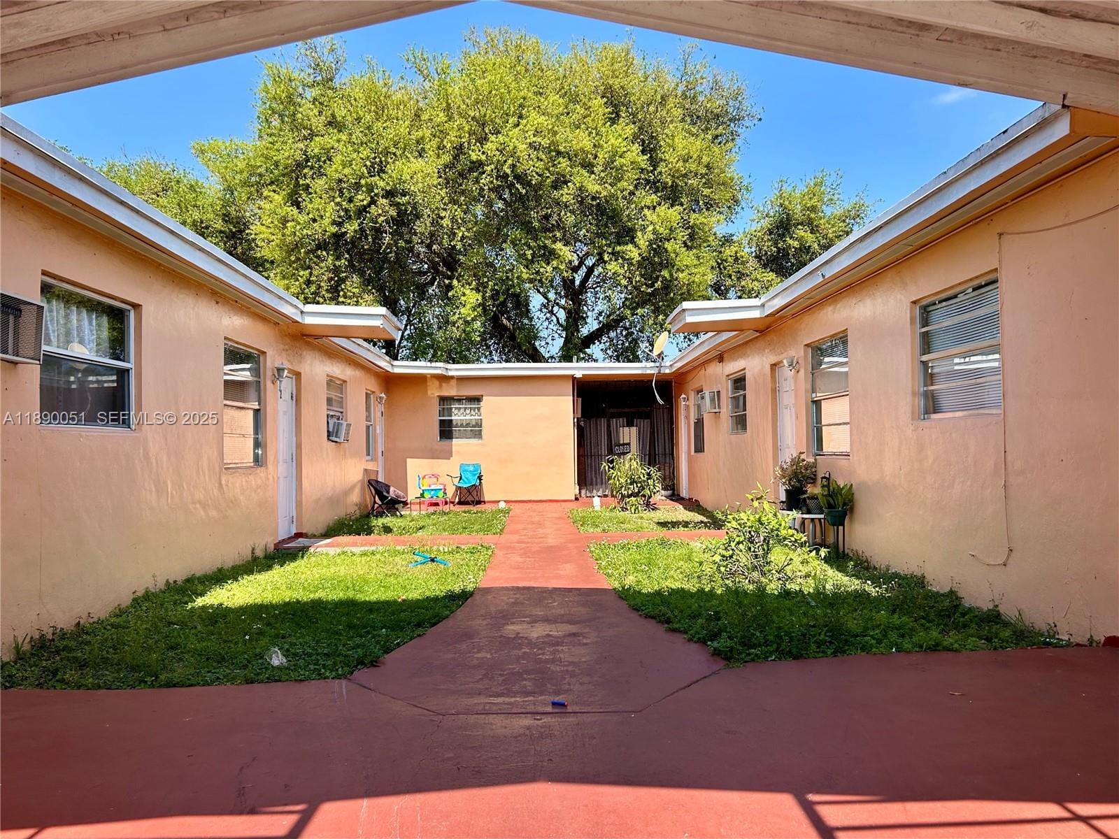 2013 Washington Avenue, Opa-Locka, FL 33054 photo 5