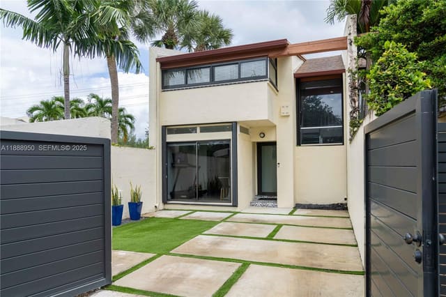 7691 SW 103rd Place, Miami, FL 33173
