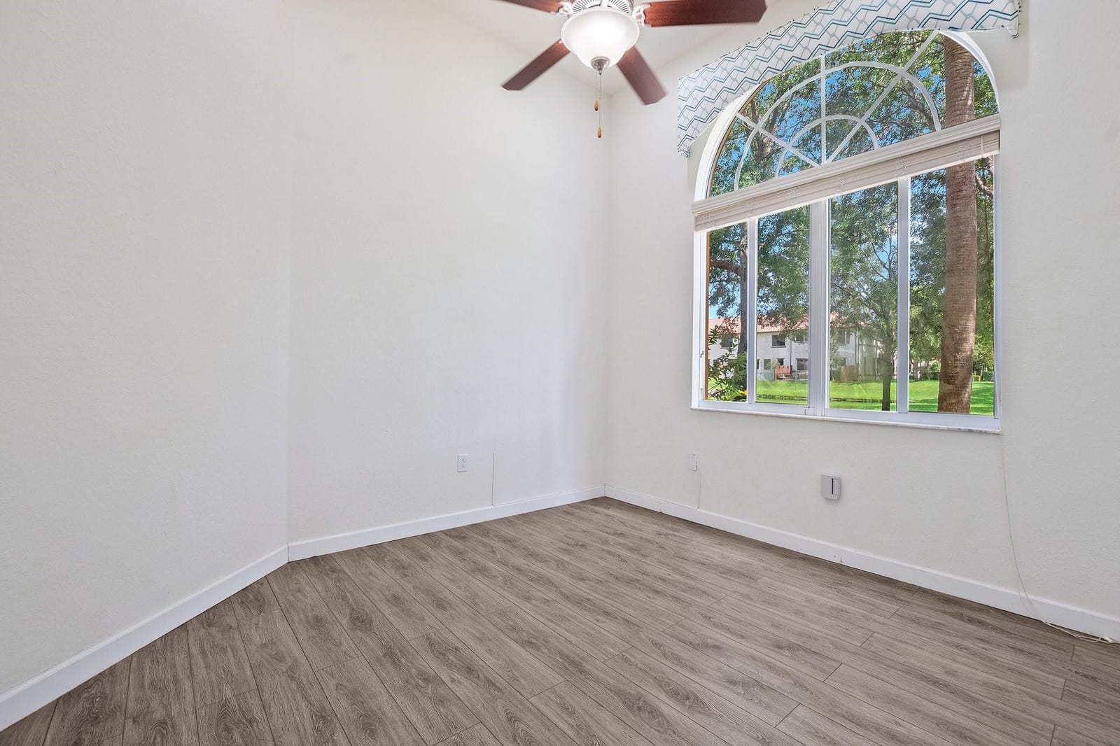 816 W Village Circle 1, Davie, FL 33325 photo 16