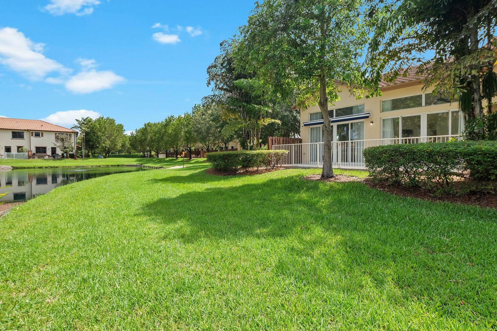 816 W Village Circle 1, Davie, FL 33325 photo 25