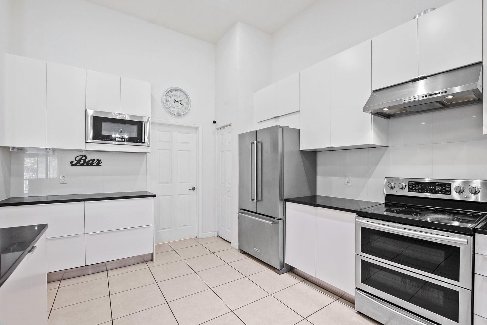 816 W Village Circle 1 — photo 5