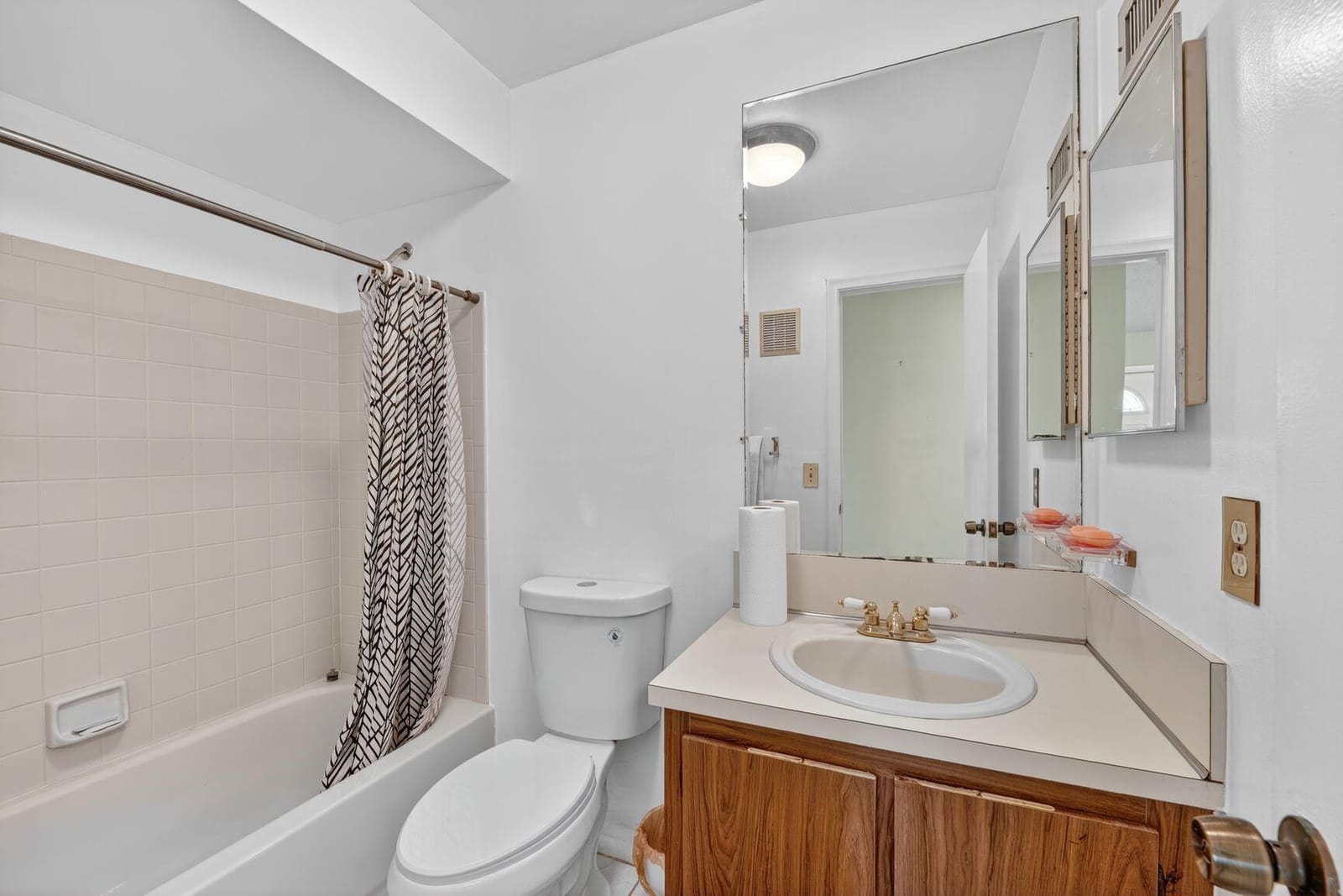 8400 Johnson Street — photo 10