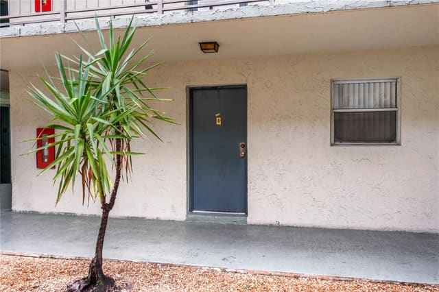 1810 N Lauderdale Avenue 2100, sold in Courtyards Of Broward Con, North Lauderdale, FL