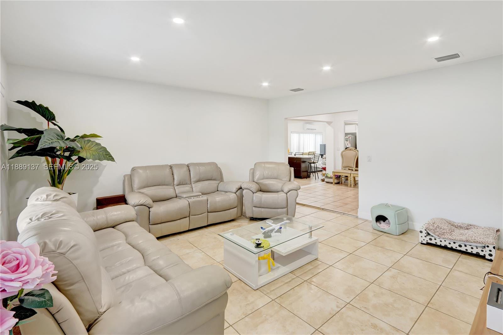2580 SW 69th Avenue — photo 4