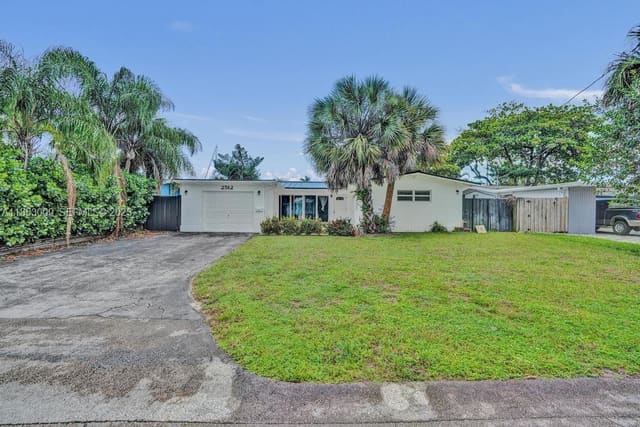 2512 Gulfstream Lane, Fort Lauderdale, FL 33312