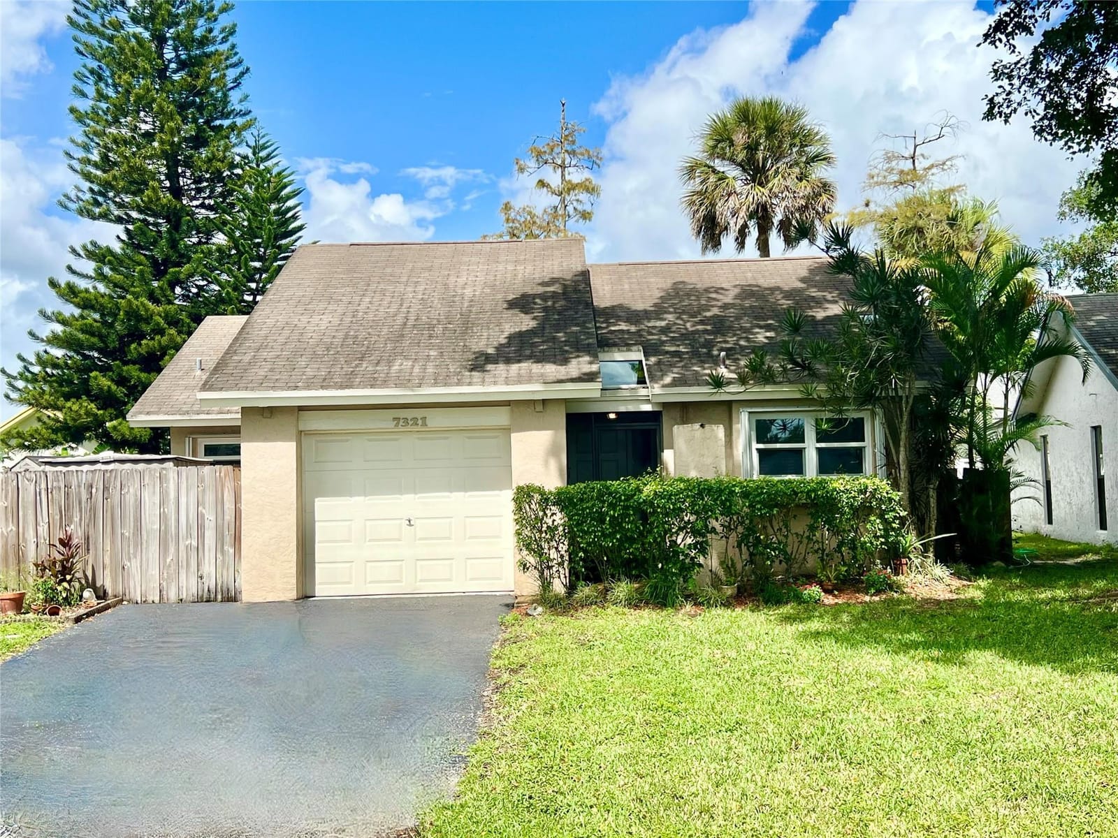 7321 NW 38th Court, Coral Springs, FL 33065