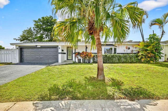 7000 NW 20th Street, sold in Sunrise Golf Village Seco, Sunrise, FL