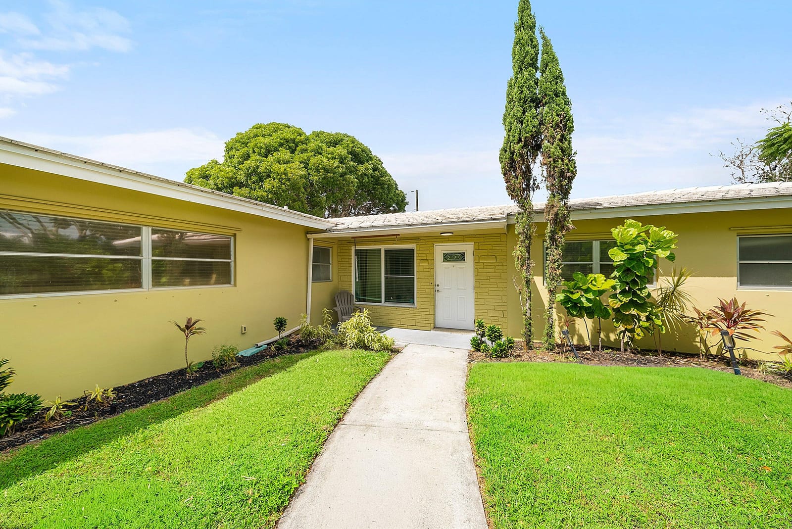 857 NW 8th Avenue, Boynton Beach, FL 33426 photo 2