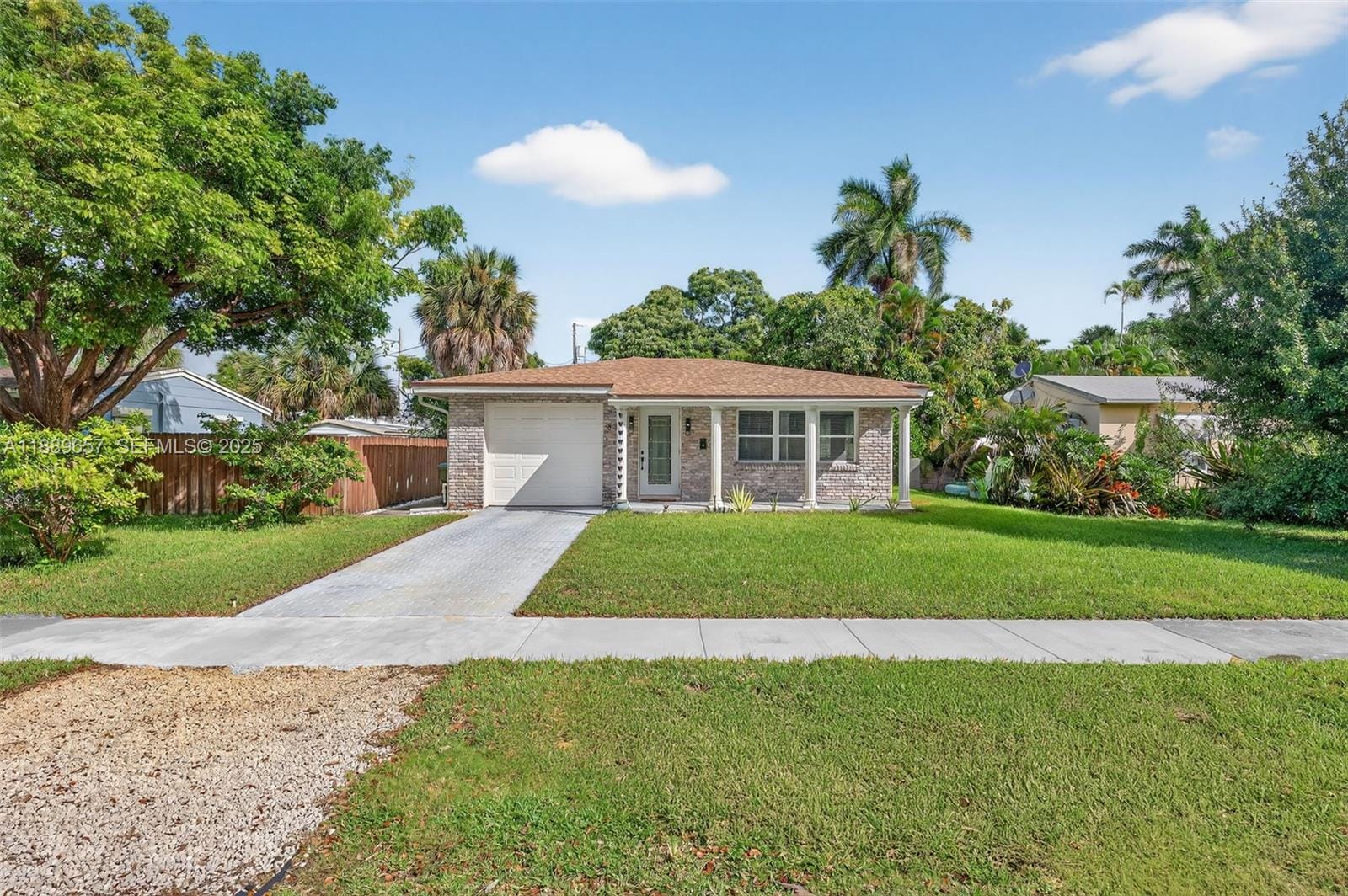 839 SW 16th Street — photo 3