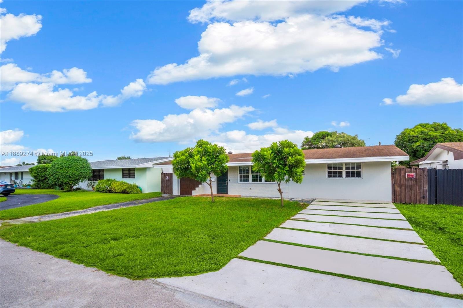 7831 NW 11th Street, Pembroke Pines, FL 33024