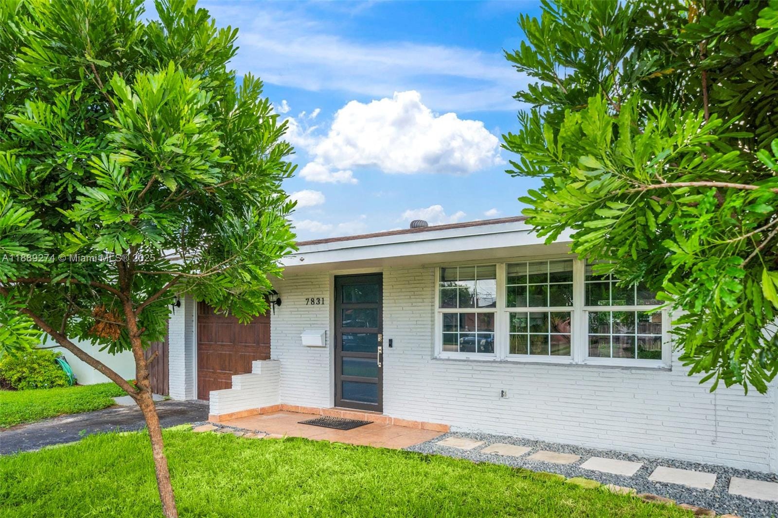 7831 NW 11th Street — photo 3