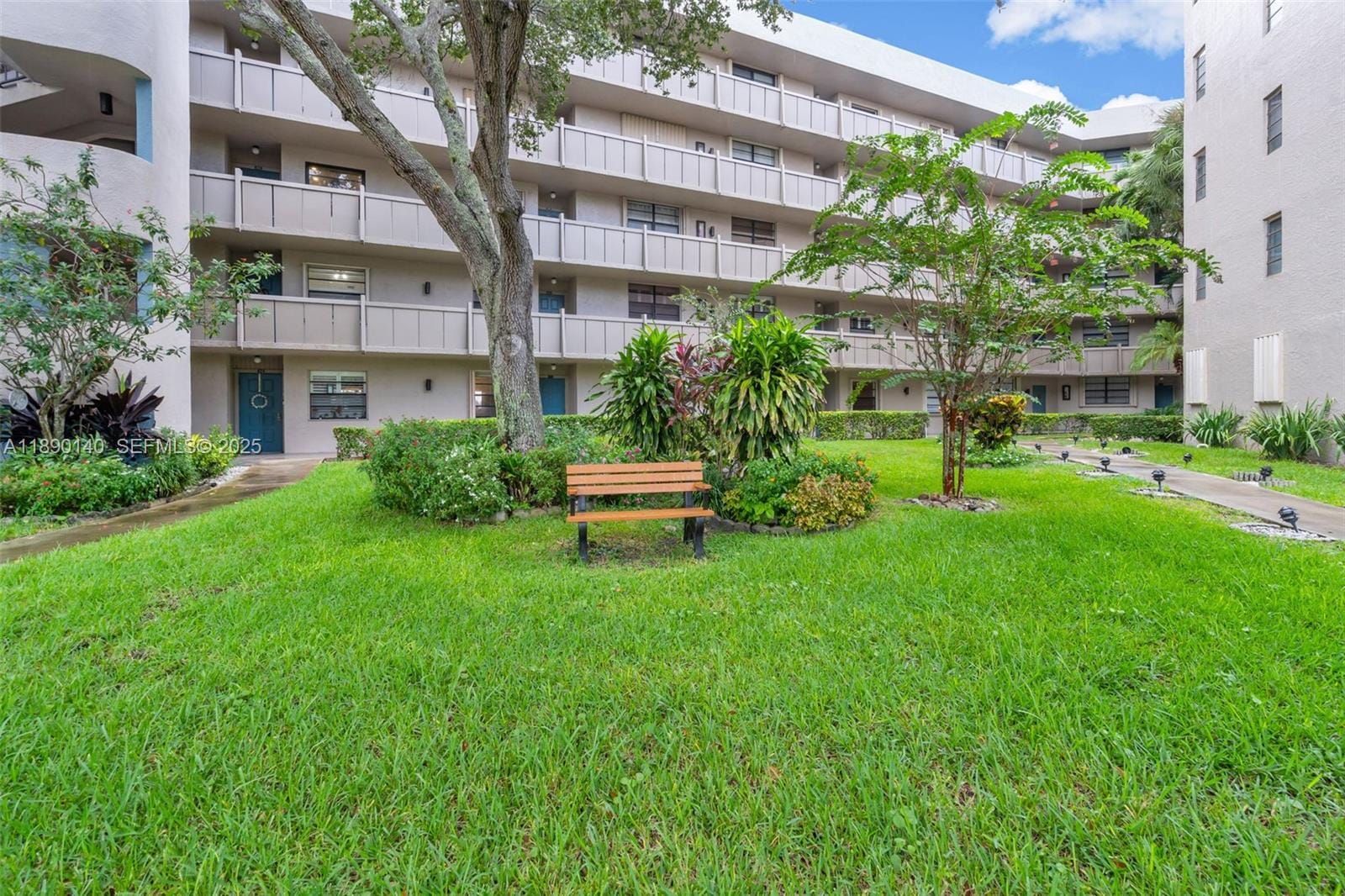 1100 Colony Point Circle 504 — photo 2