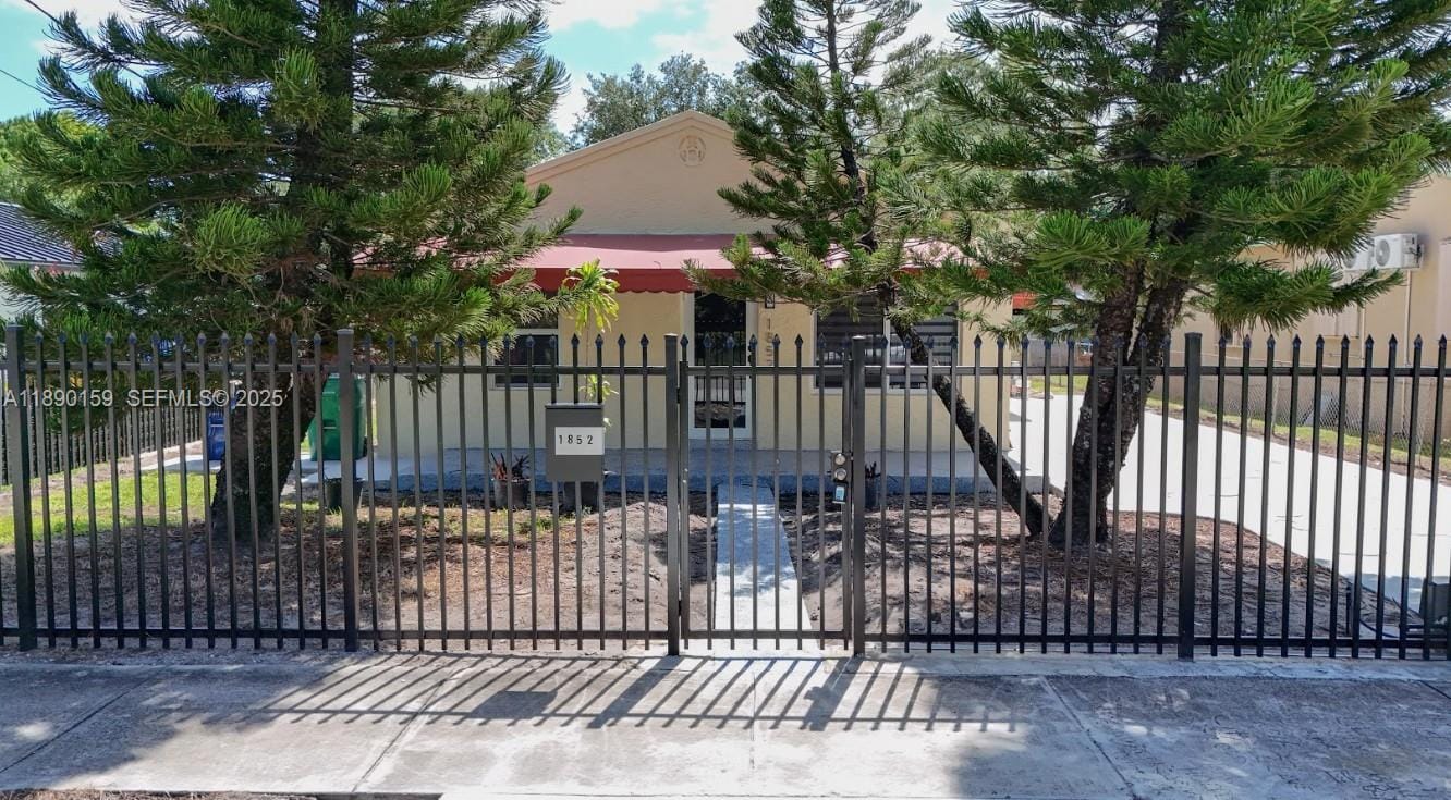 1852 NW 85th Street, Miami, FL 33147 photo 27