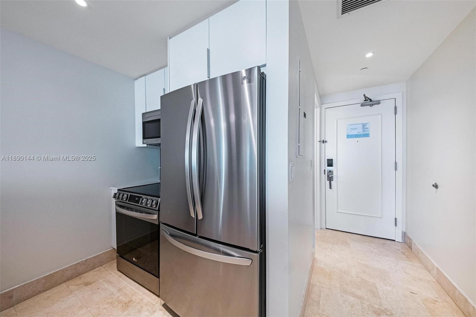 4401 Collins Avenue 3312, Miami Beach, FL 33140 photo 4