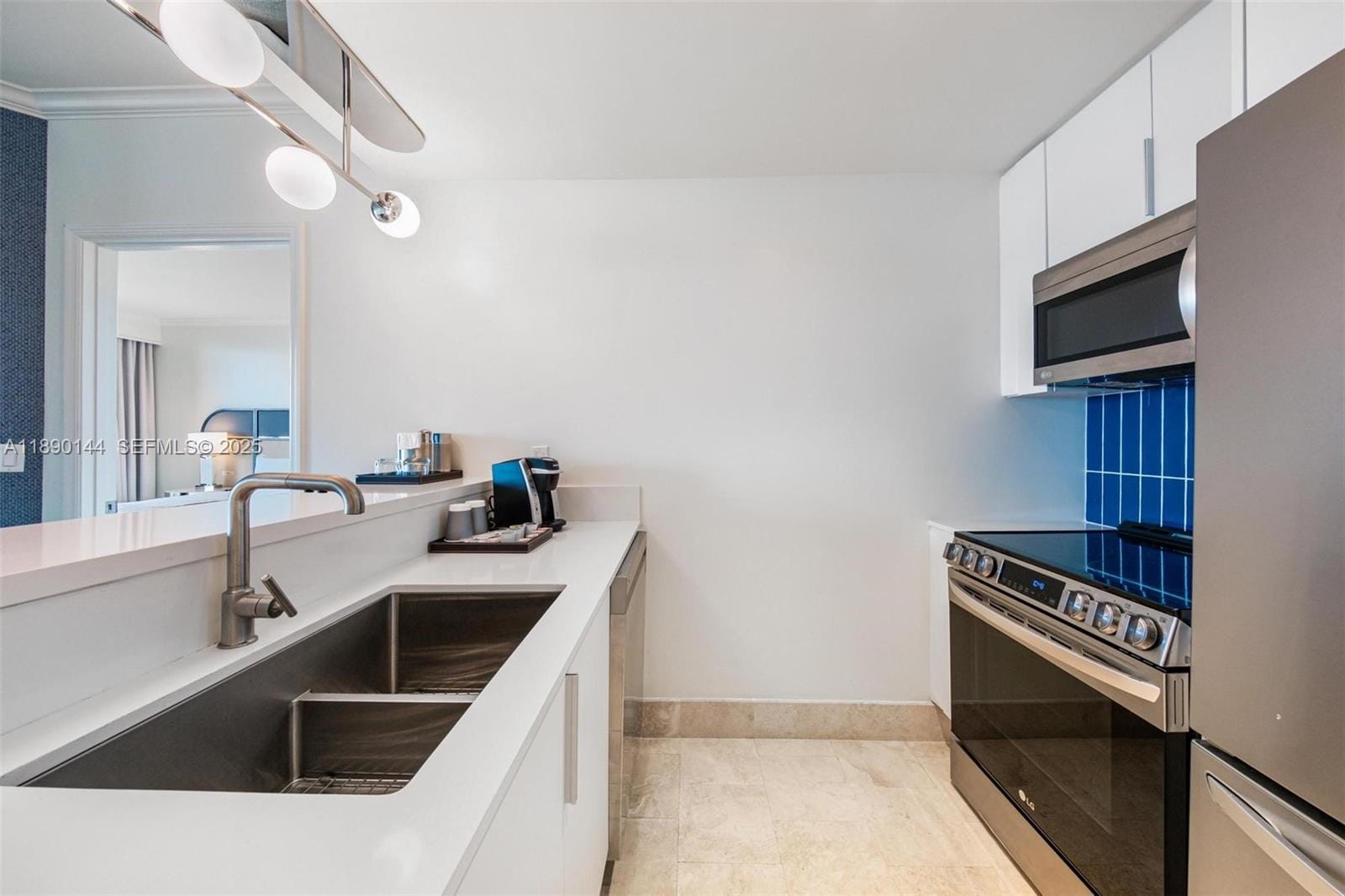 4401 Collins Avenue 3312, Miami Beach, FL 33140 photo 5