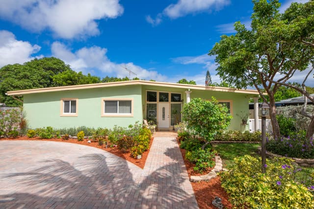 249 NE 43rd Street, sold in Pompano Beach Highlands 8th Sec, Deerfield Beach, FL