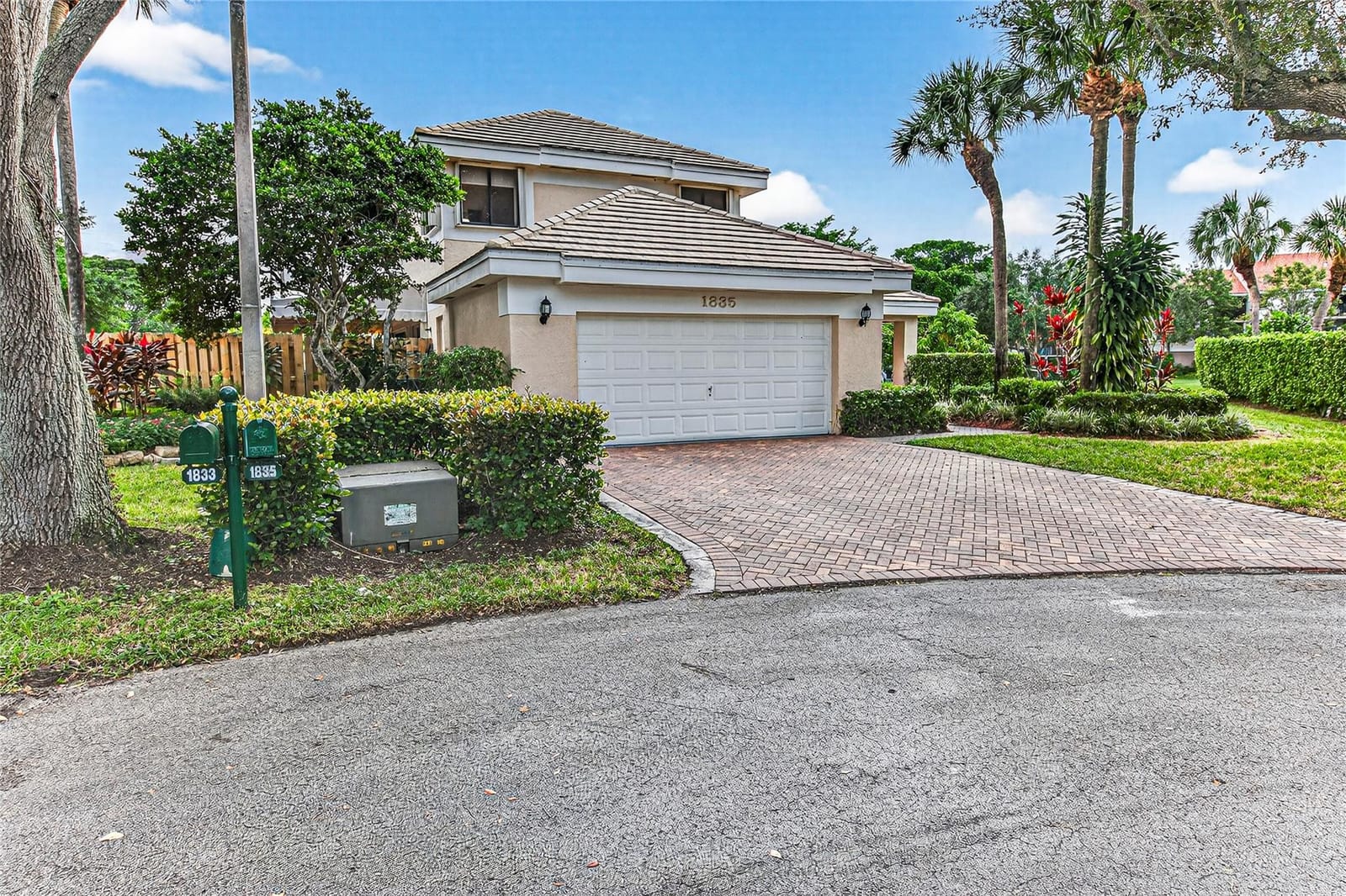 1835 NW 99th Avenue, Plantation, FL 33322
