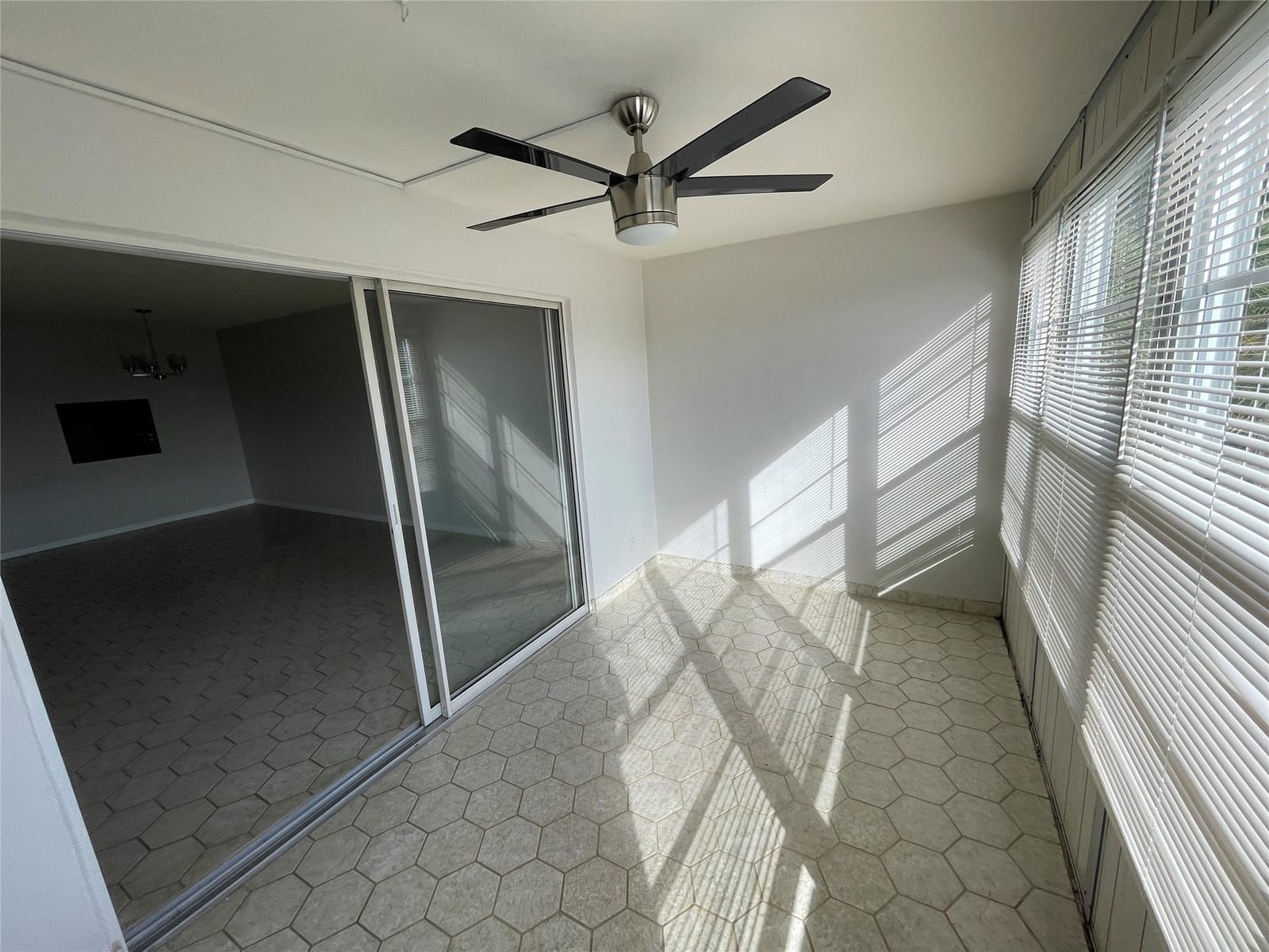 1005 Country Club Drive 205, Margate, FL 33063 photo 15