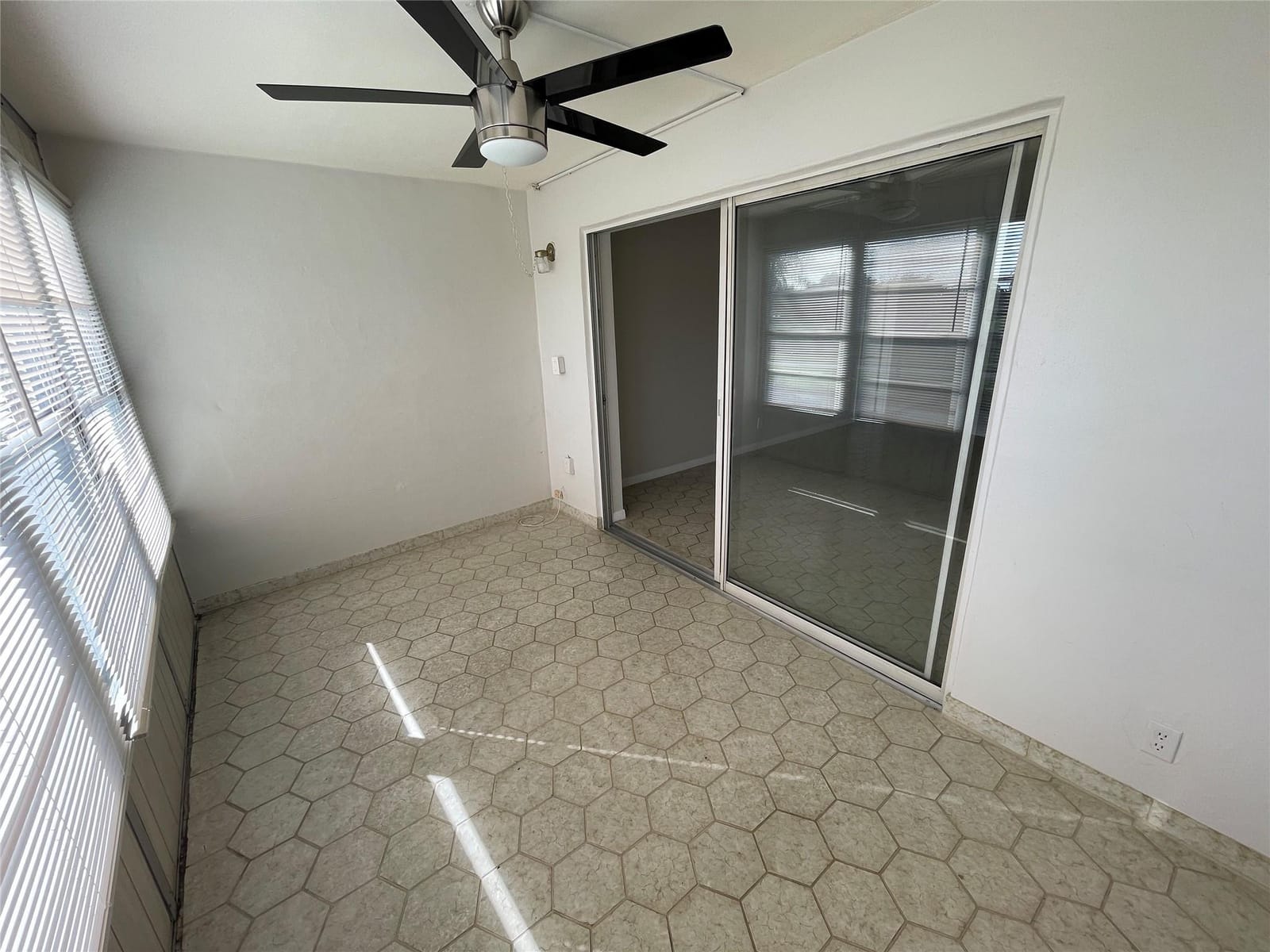1005 Country Club Drive 205, Margate, FL 33063 photo 17