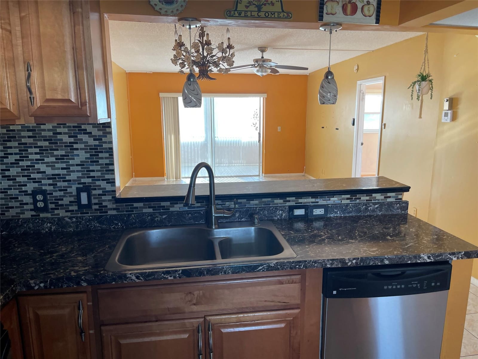 1025 Country Club Drive 407 — photo 2