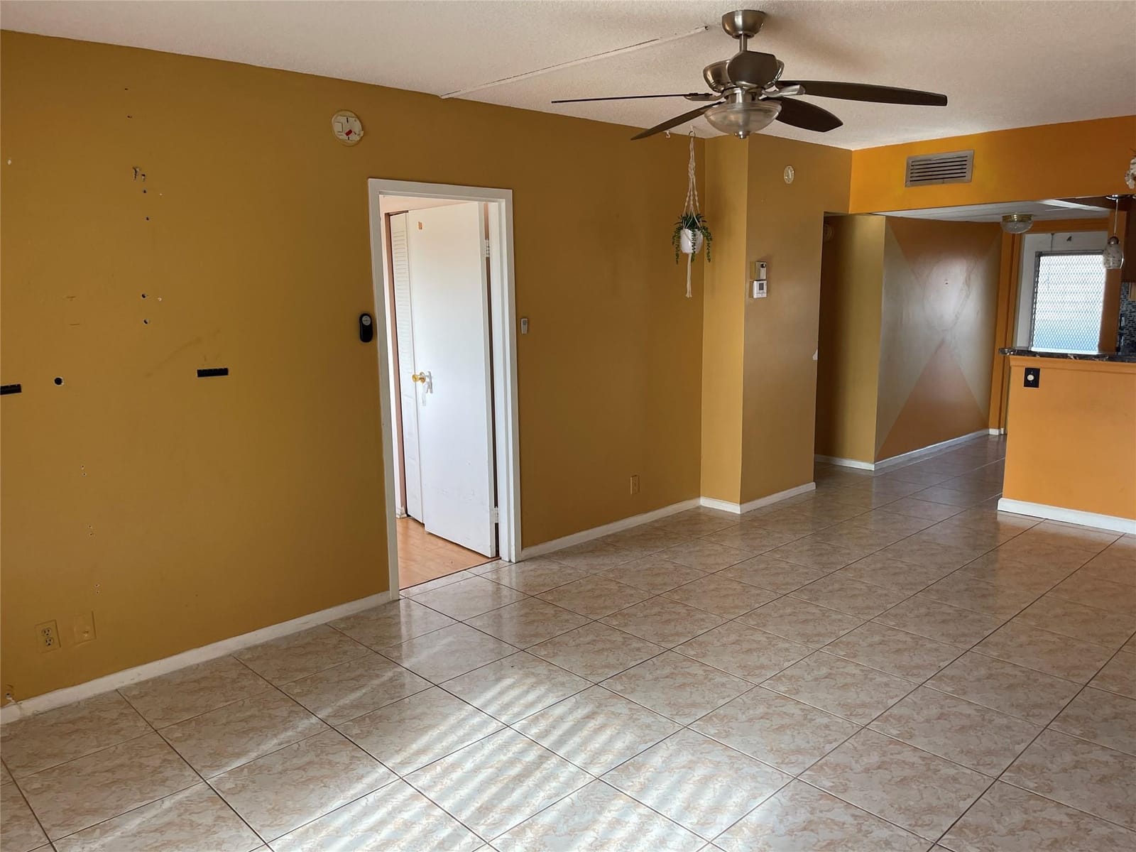 1025 Country Club Drive 407, Margate, FL 33063 photo 14